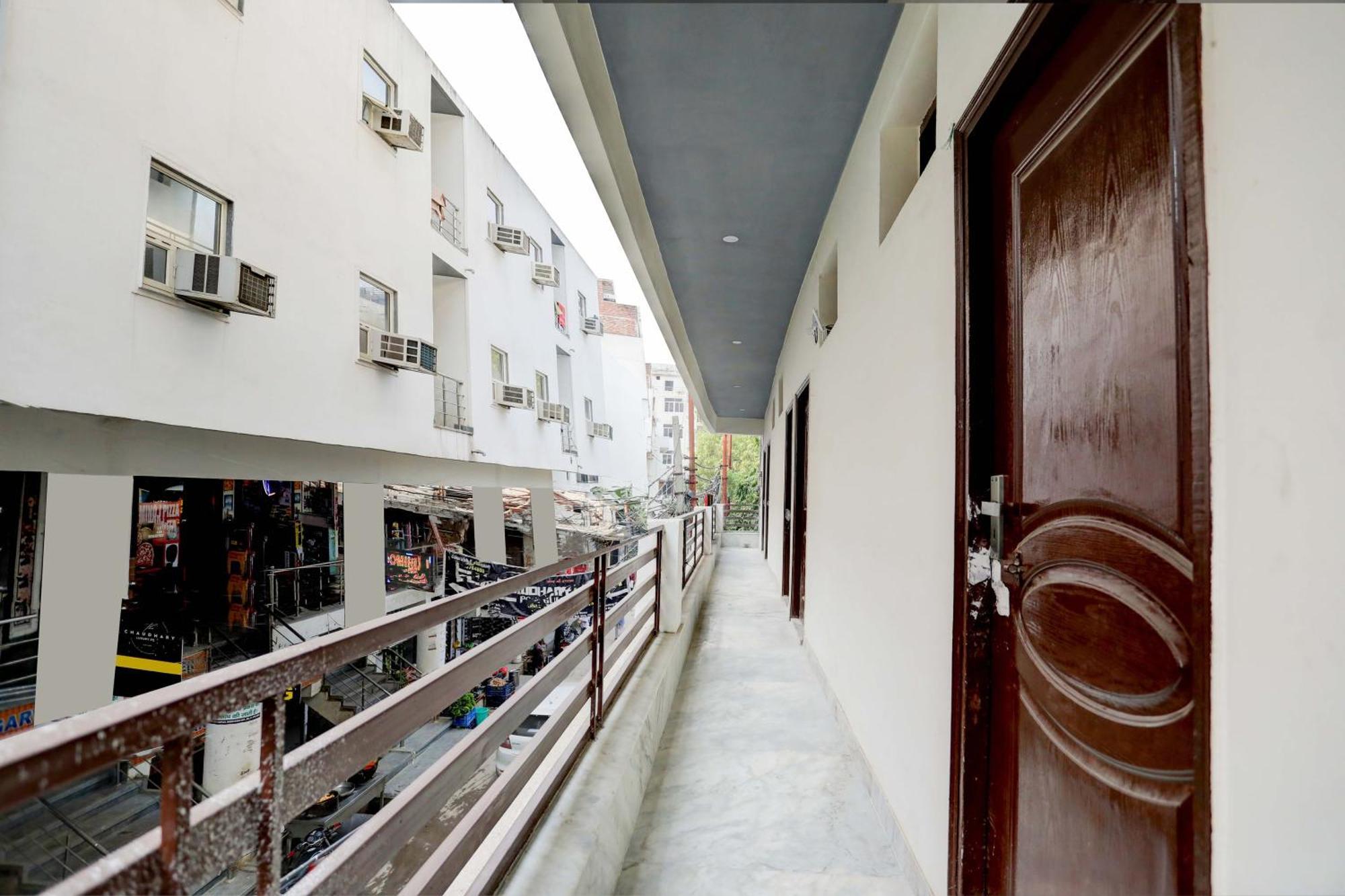Hotel O Tilak Hotel 24 Sector 27 Near By Vinayak Hospital Gali No-6 Noida Exterior foto